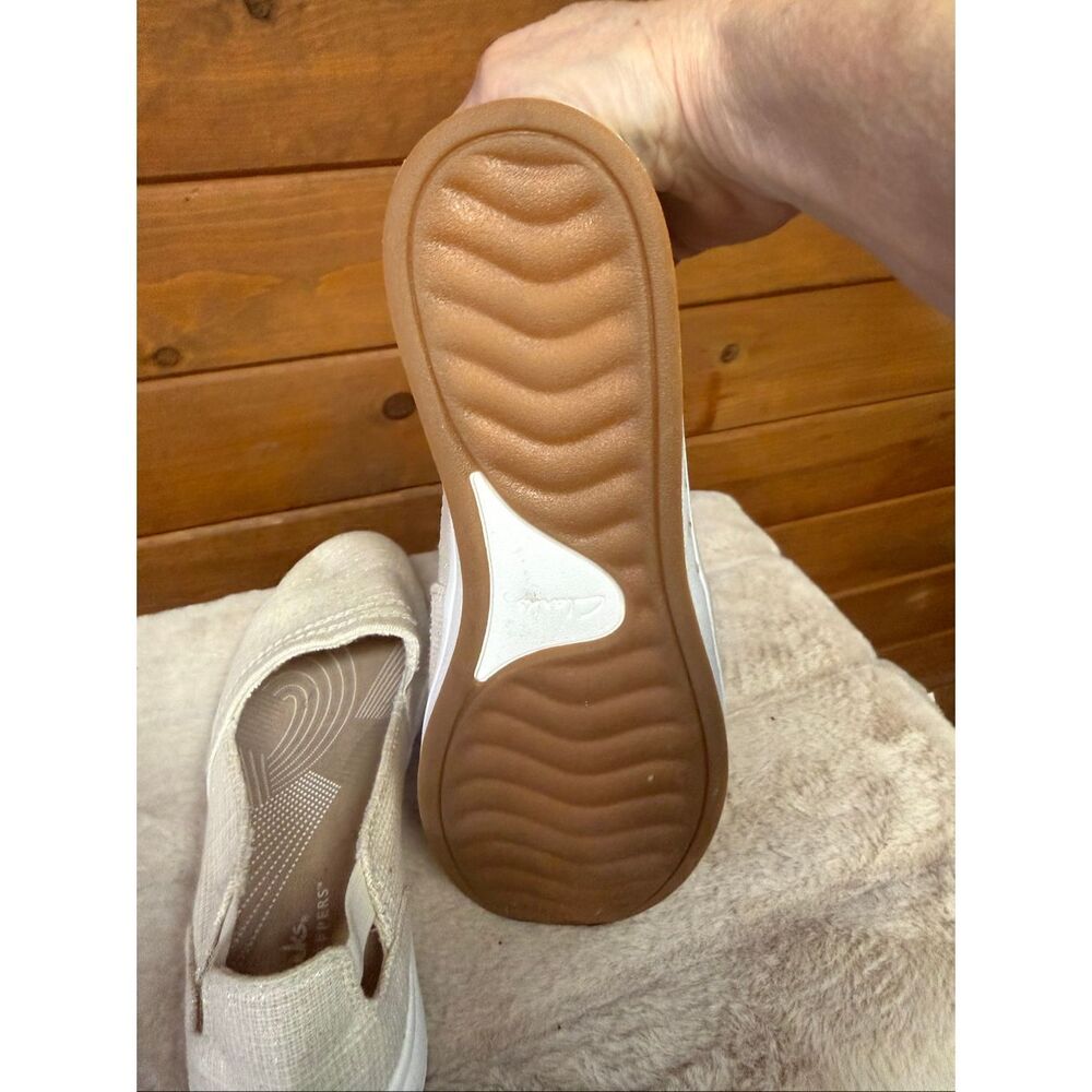 Clarks Women's Cloudsteppers Breeze Step II slip-on sneakers natural Sz 8.5 - Picture 4 of 7